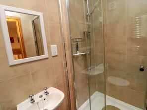 Shower - Fir Tree Cottage, nr Otterburn (Newcastle upon Tyne)