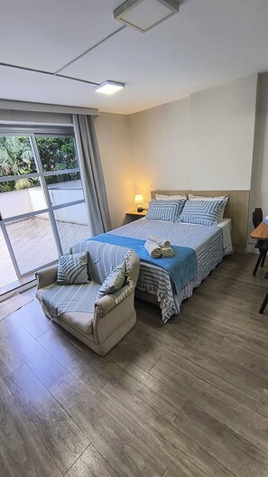 Iron/ironing board, Internet, bed sheets - Cozy Studio in the Center of Jaraguá do Sul and Great Location (Jaraguá do Sul)
