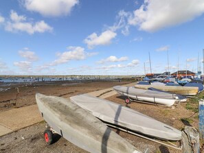 Beach nearby - Ivy Cottage, Mersea Island (Colchester)