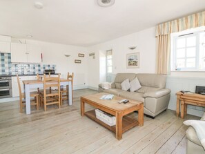 Living area - Owls Roost, Gorran Haven (St. Austell)