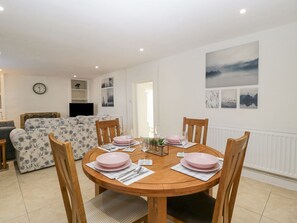 Dining - Builth House rests in Gilwern. (Abergavenny)