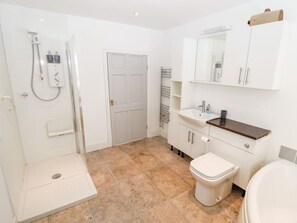 Shower - Pat's Cottage, Market Rasen (Market Rasen)