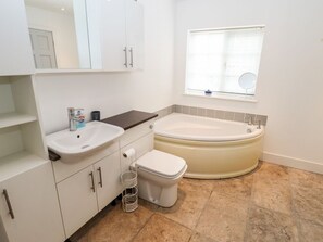 Shower - Pat's Cottage, Market Rasen (Market Rasen)
