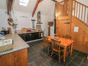 Private kitchen - Beudy Bach, Y Felinheli (Caernarfon)