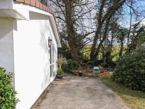 Terrace/patio - No. 1 The Heathers, Liskeard (Liskeard)