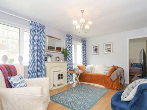 Living area - No. 1 The Heathers, Liskeard (Liskeard)