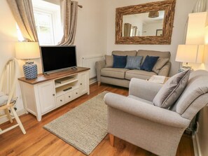 Living area - Wren Cottage, Ilfracombe (Ilfracombe)