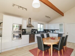 Dishwasher, high chair - Orchard Lodge, Warkworth (Morpeth)