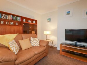 Living area - Garden View, Newquay (Newquay)