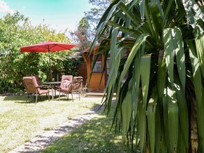 Outdoor dining - Garden View, Newquay (Newquay)