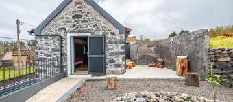 N T House by Homie in Porto Moniz