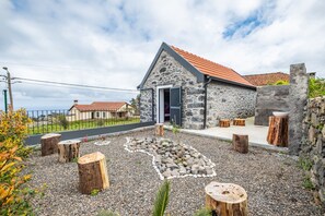 House - N T House by Homie in Porto Moniz (Porto Moniz)