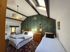 2 bedrooms, WiFi - Swaledale Watch Garden Annexe, Caldbeck (Wigton)