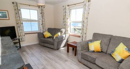 The Mariners rests in Coverack