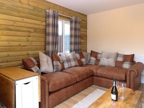 Living area - Robin's Nest Lodge, Snettisham (King's Lynn)