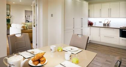 Holly Edge: Pet-Friendly Retreat