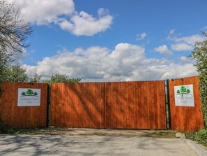 Property grounds - ROSE LODGE, open-plan, WiFi, in Sheriff Hutton (United Kingdom)