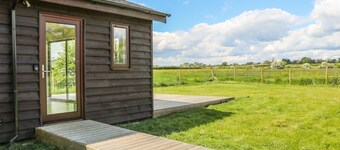 ROSE LODGE, open-plan, WiFi, in Sheriff Hutton
