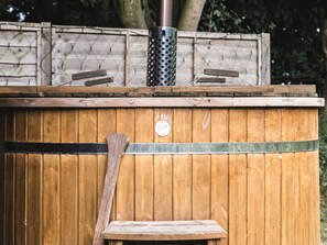 Property grounds - Shepherds hut, Halsham, near Roos (Hull)