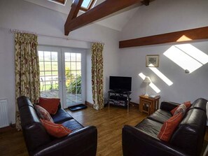 Living area - Charming Y Wennol in Holyhead (Holyhead)