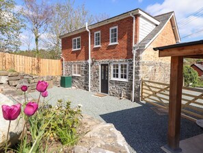 Property grounds - Tan Y Capel, Machynlleth (Llanbrynmair)