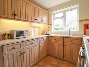 Highchair - Charming Tuliptree in Ashover (Chesterfield)