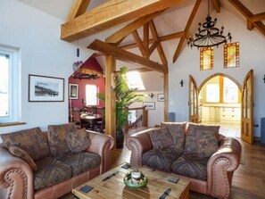 Living area - Glan Y Mor: Beachfront Gem (Amlwch)