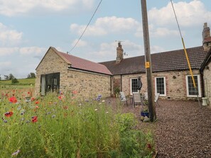 Terrace/patio - Honeysuckle Cottage, Cornhill-On-Tweed (United Kingdom)