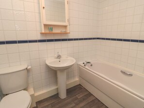 Shower - Sandy Cove, Beadnell (Chathill)