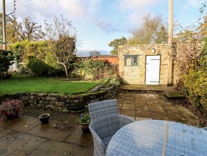Outdoor dining - Appletree Cottage, Richmond (Richmond)