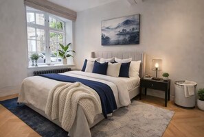 Room - Luxury Covent Garden Residence – 2 Bed 2 Bath (London)