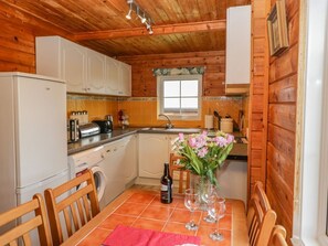 Dishwasher, high chair - Orchard Lodge, Sampford Peverell, Devon (Wellington)