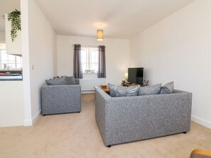 Living area - 1 Marsh Gardens, Dunster (Minehead)