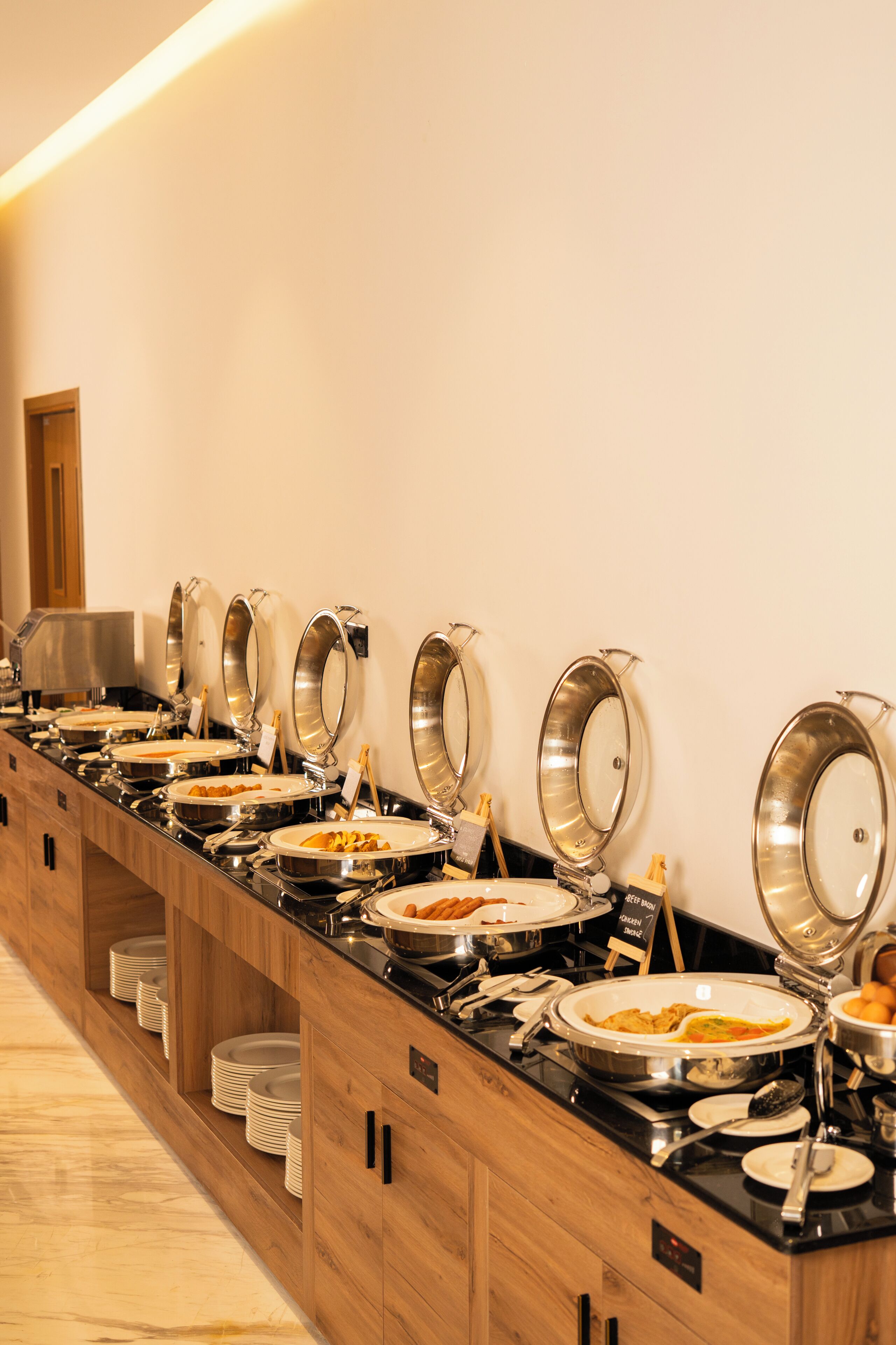 Daily buffet breakfast for a fee
