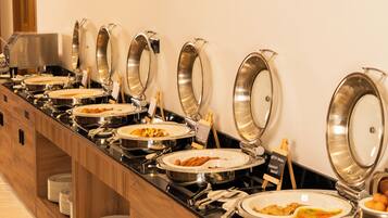 Daily buffet breakfast for a fee