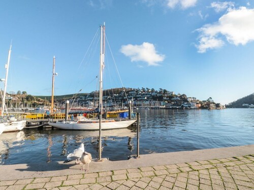 The Bolthole, Dartmouth