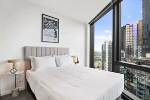 Room - Scenic 2 Bed Apartment in Southbank (Southbank)