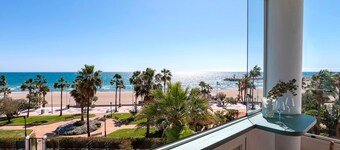 Beachfront Apartment in Puerto Banus Playa Rocio