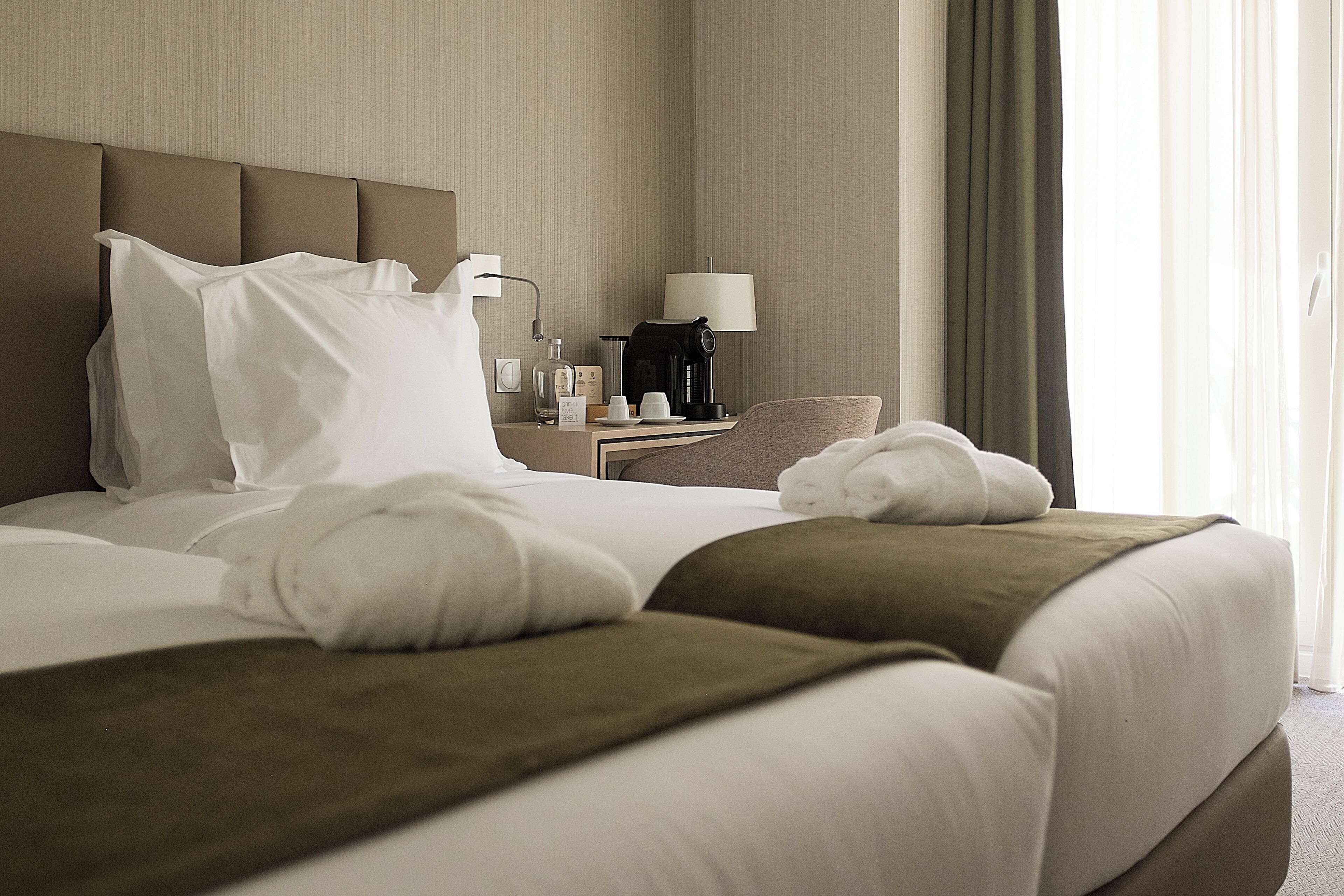 Standard Twin Room | In-room safe, blackout drapes, soundproofing, iron/ironing board