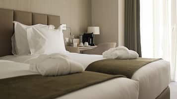 Standard Twin Room | In-room safe, blackout drapes, soundproofing, iron/ironing board