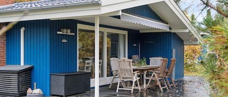 House | Outdoor dining