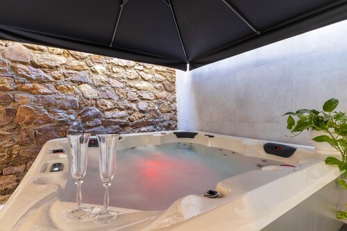 Chambre Sofia Spa – Jacuzzi Privé Chauffé