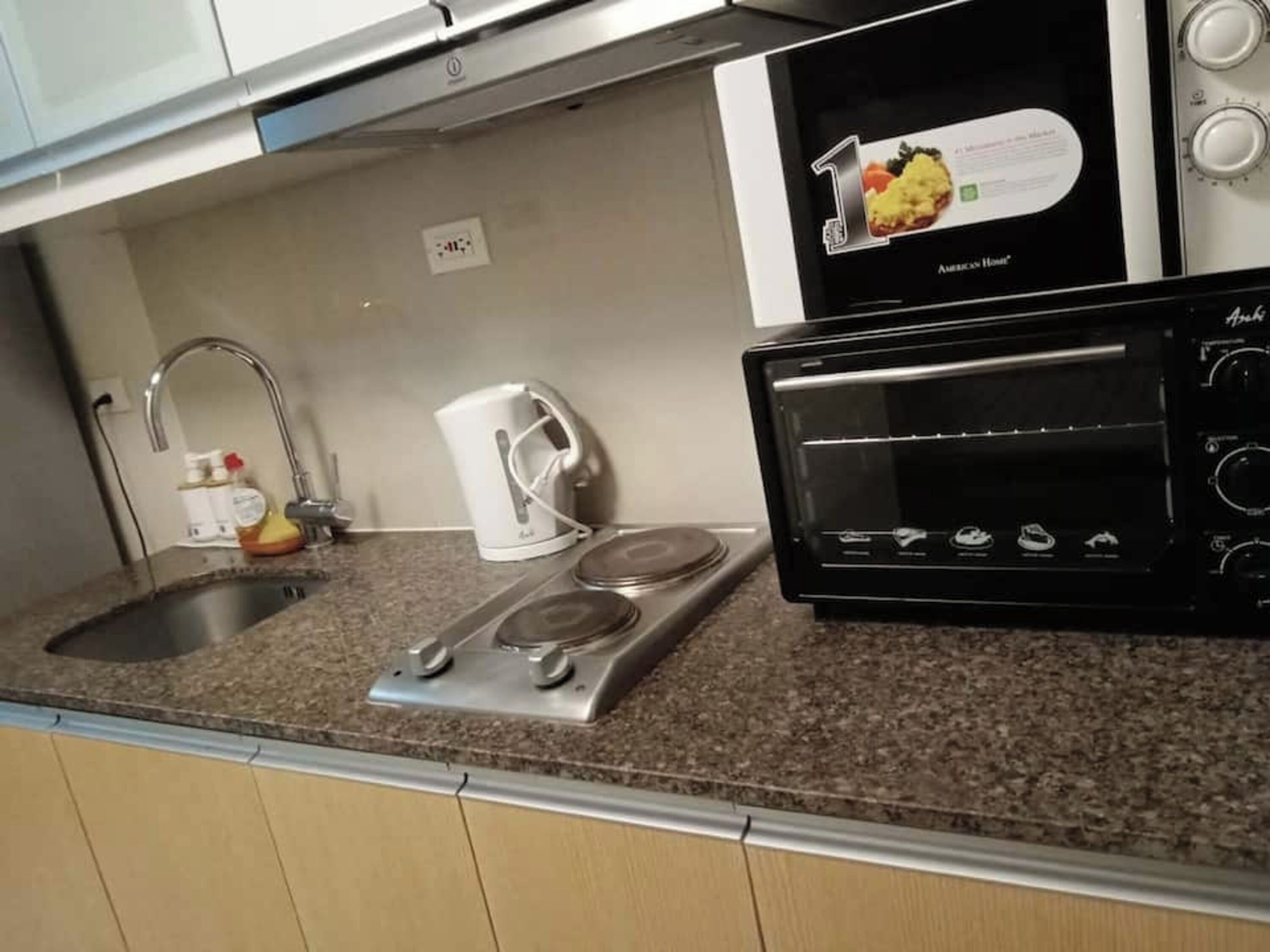 Comfort Condo, 1 Bedroom, Pool Access | Private kitchenette