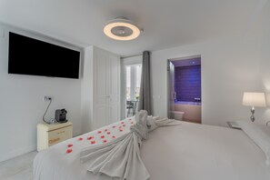 WiFi, bed sheets