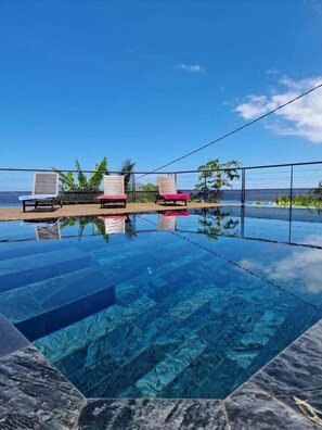 Outdoor pool - La Case Bleue (Les Avirons)