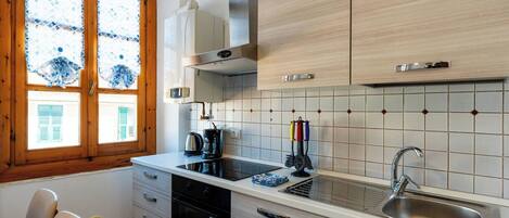 Oven, highchair