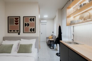 1 bedroom, iron/ironing board, free WiFi, bed sheets - LIV - Comfortable Athens Studio S8-2C (Athens)