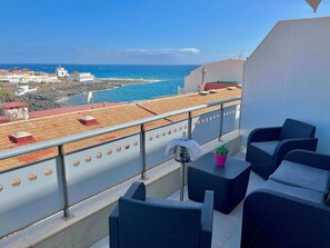 Property grounds - Penthouse with sea views in the center of La Caleta (La Caleta)