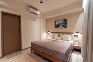 Iron/ironing board, free WiFi - OTHER by Dailystays (Pune)