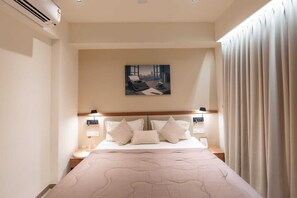 Iron/ironing board, free WiFi - OTHER by Dailystays (Pune)